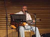 Gonzalo Montero actuando en el C. C. Pe�alba