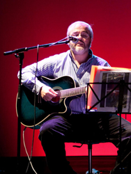 Gonzalo Montero en Canciones al Filo -- Fotograf�a de Chema Lara